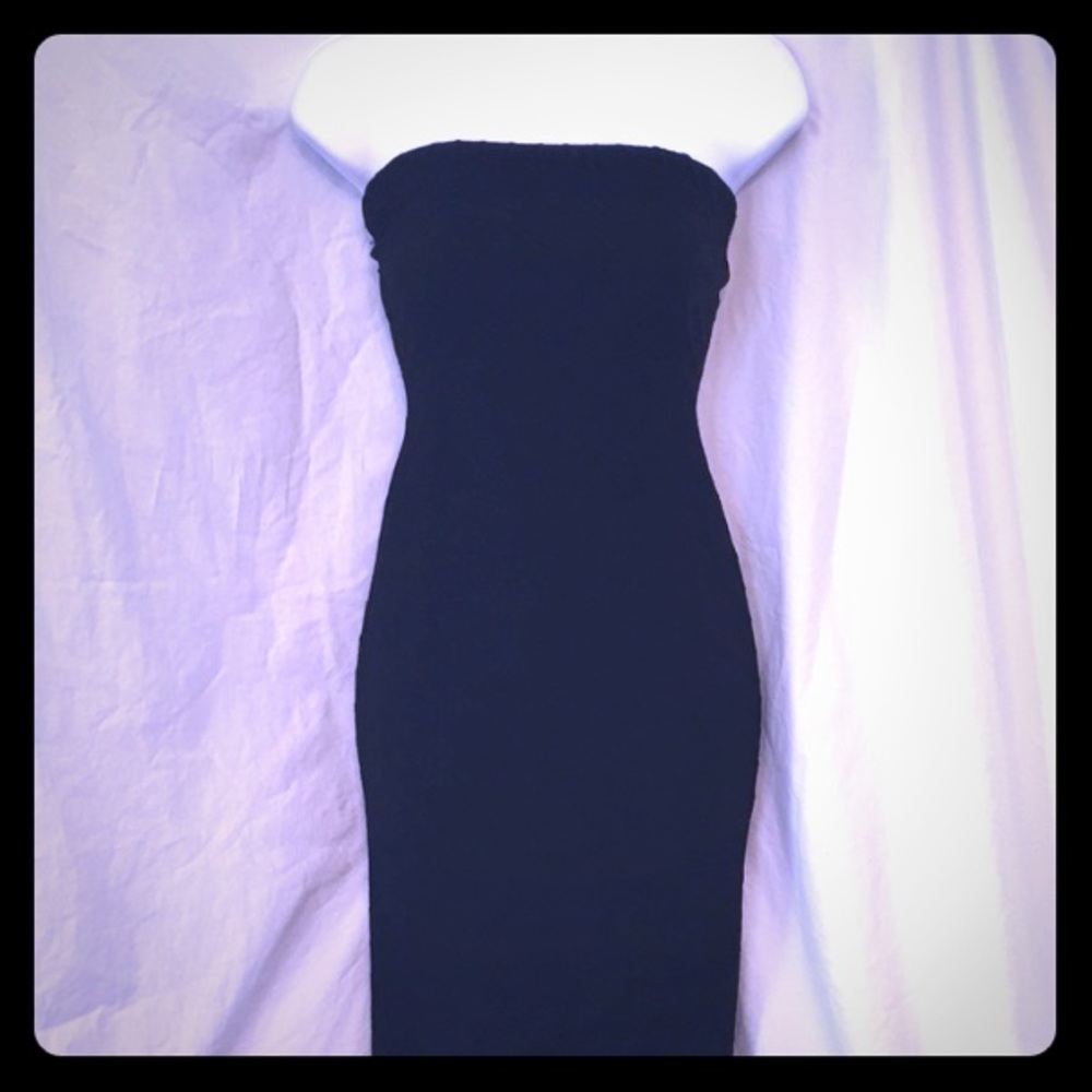 Black strapless body con dress